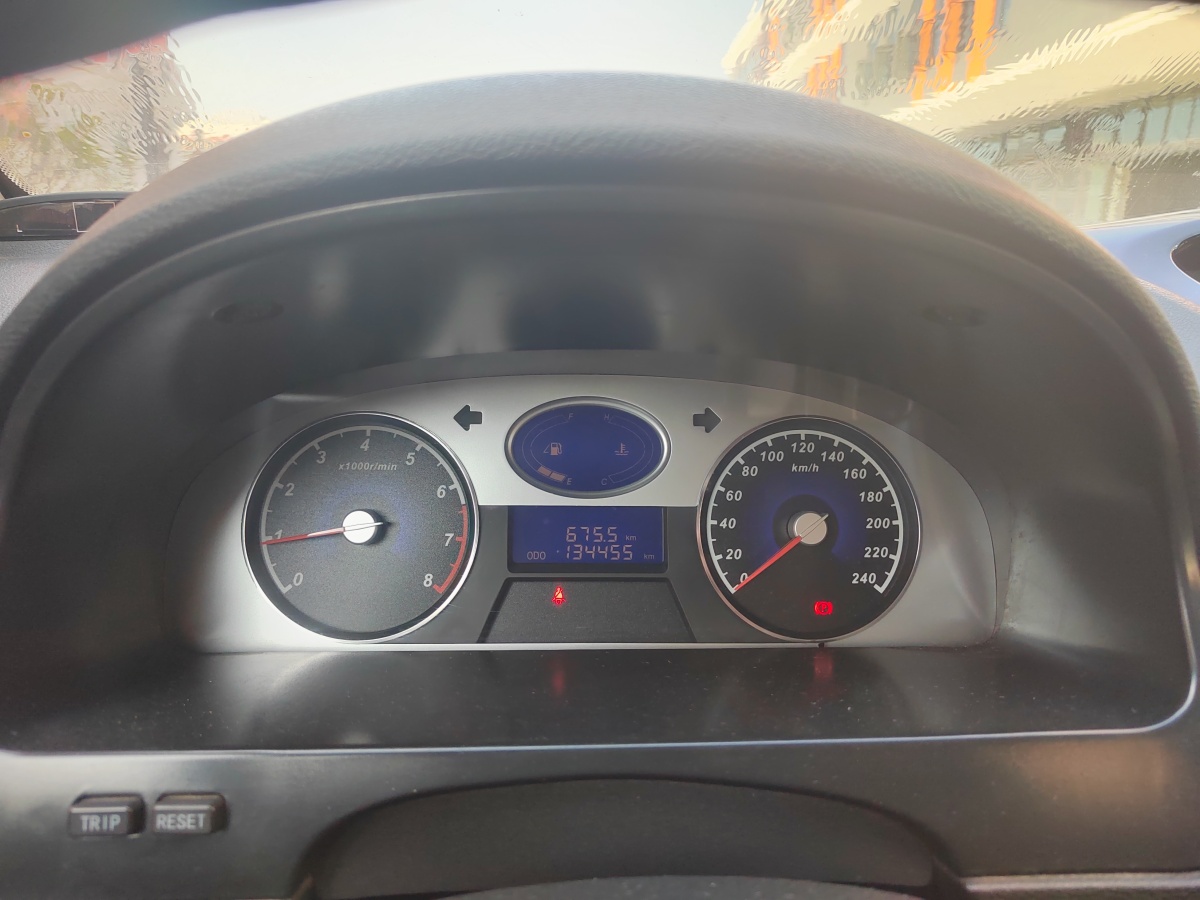 GEELY Emgrand Classic 2012 car image #11