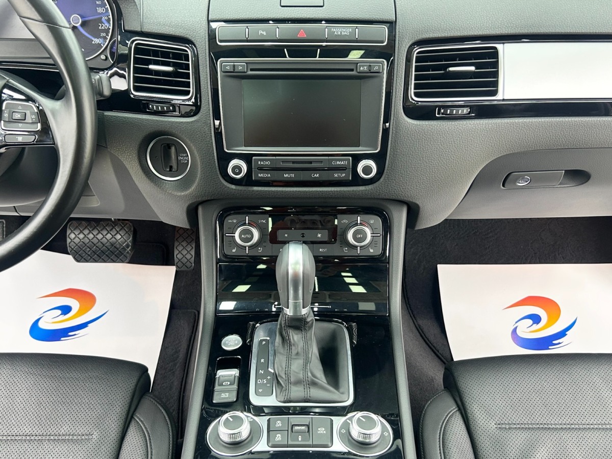 Volkswagen Touareg 2016 car image #11