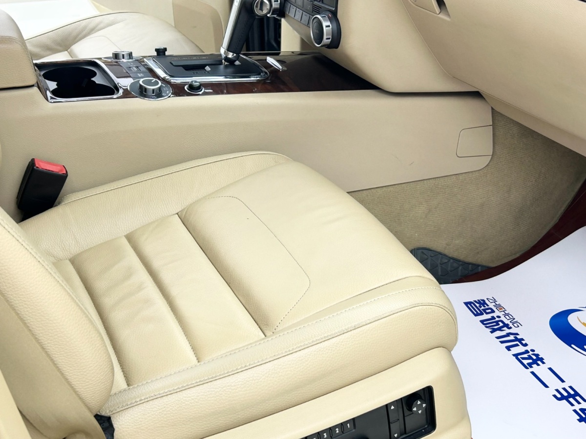 Volkswagen Touareg 2009 car image #11