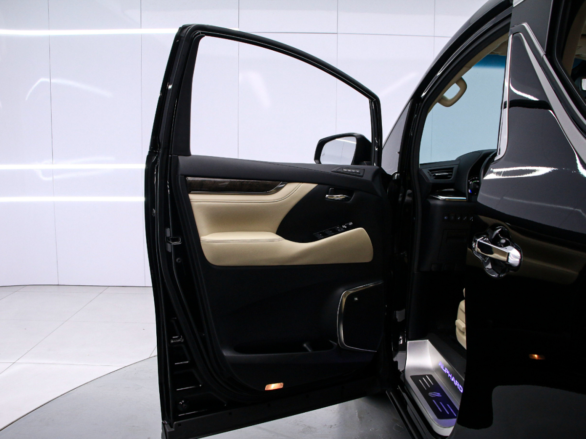 Toyota Alphard 2022 #11 Toyota Alphard 2022 car image #11