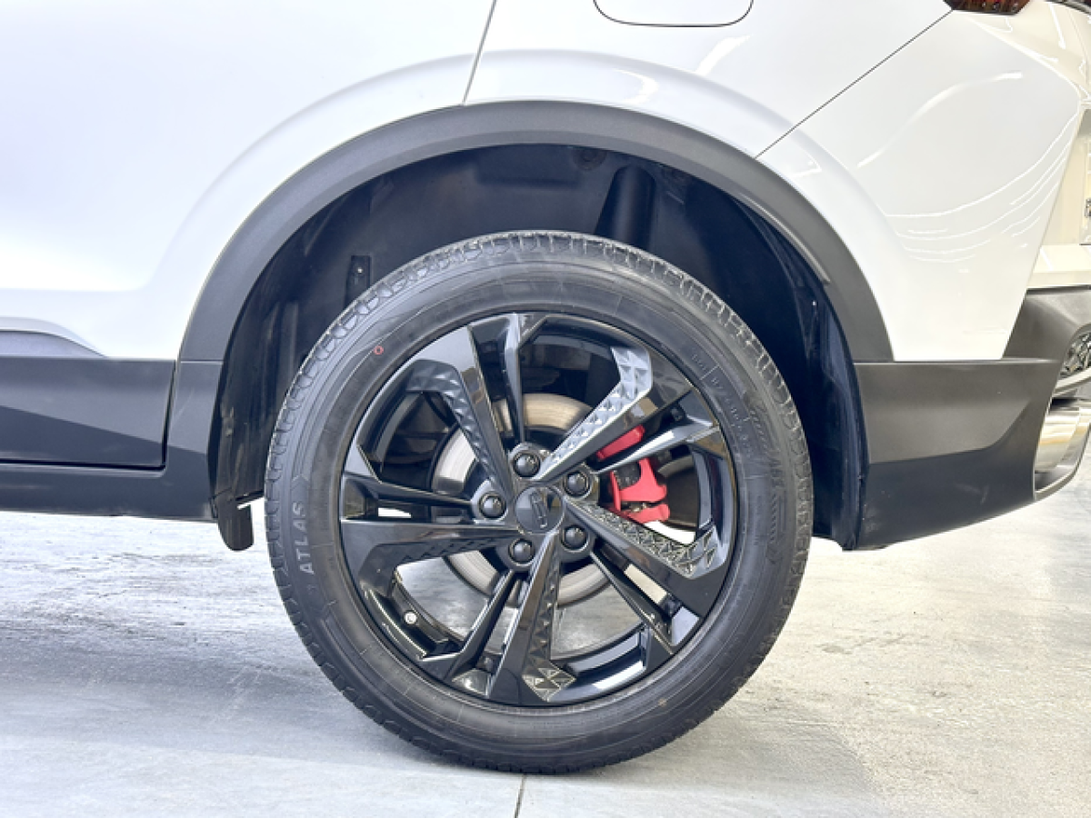 GEELY Coolray 2024 car image #11