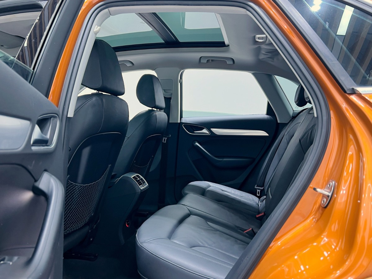 Audi Q3 2015 car image #11