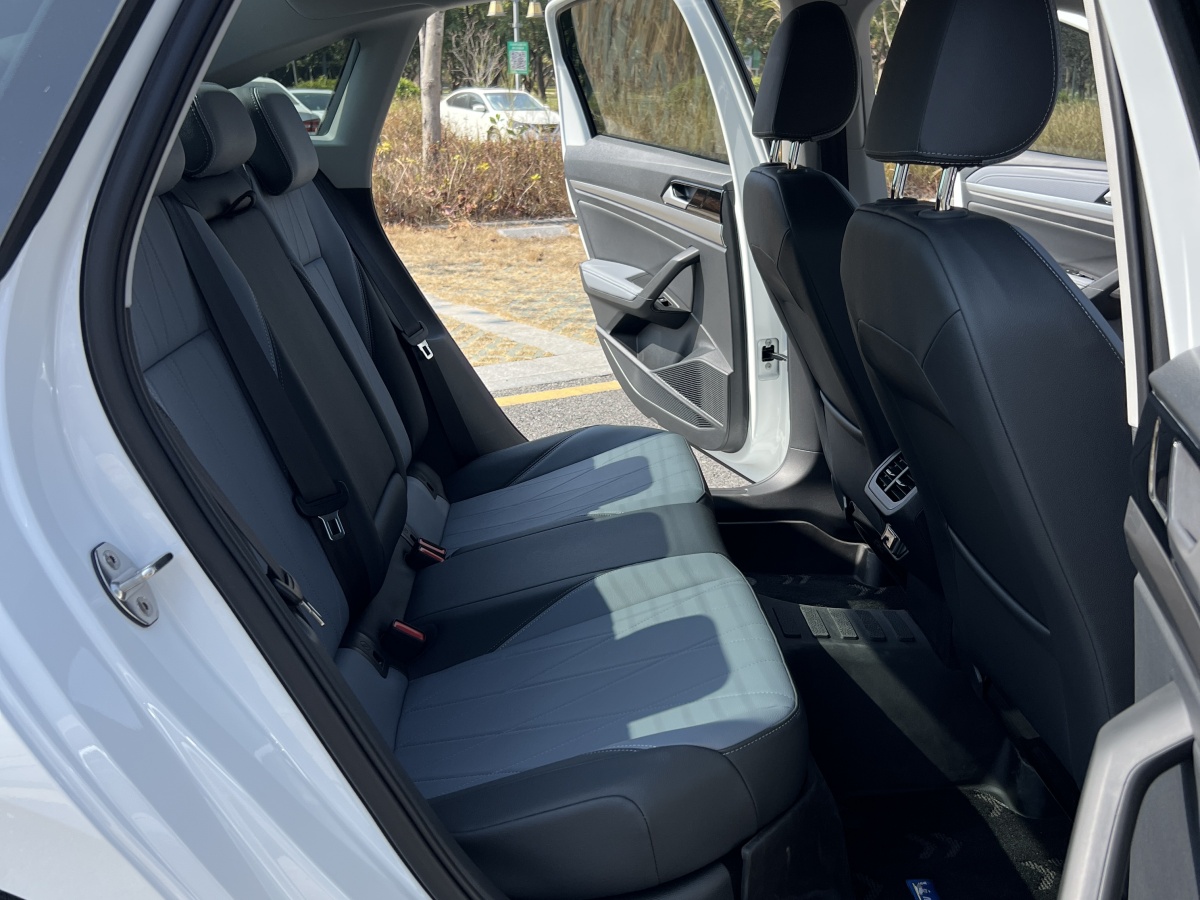 Volkswagen Lavida 2025 car image #11