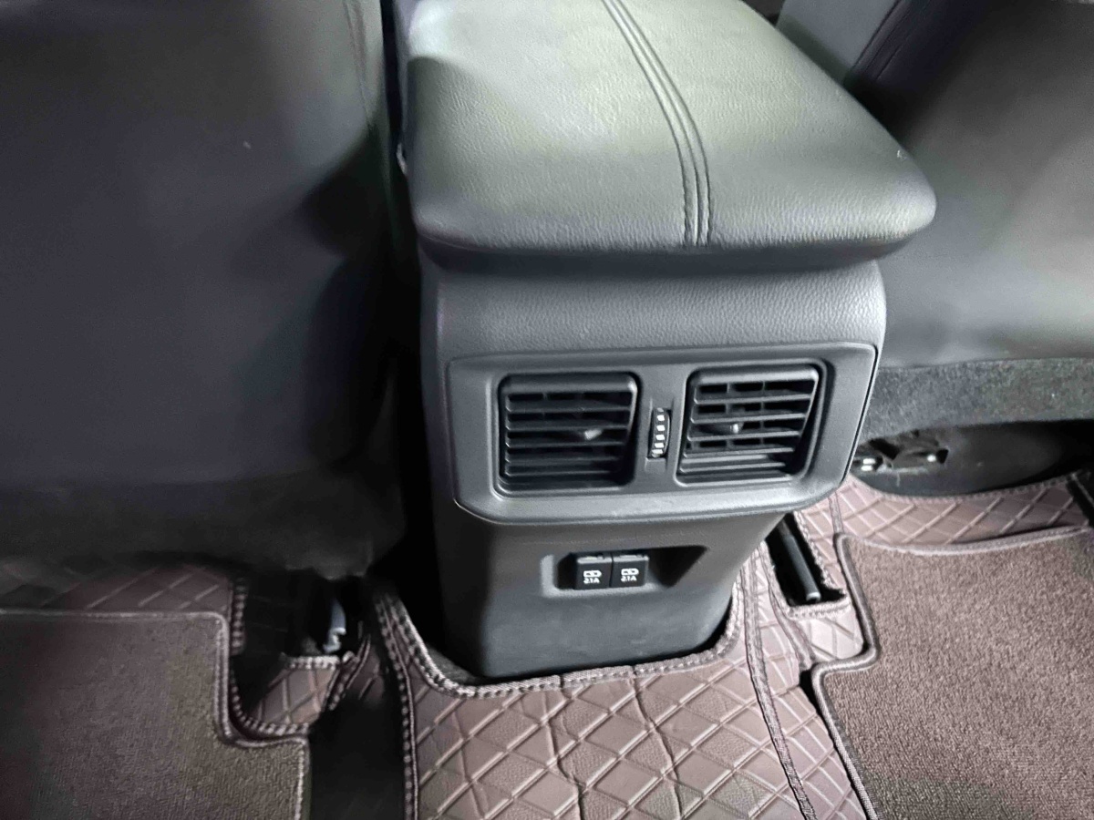 Toyota RAV4 2019 #11 Toyota RAV4 2019 car image #11