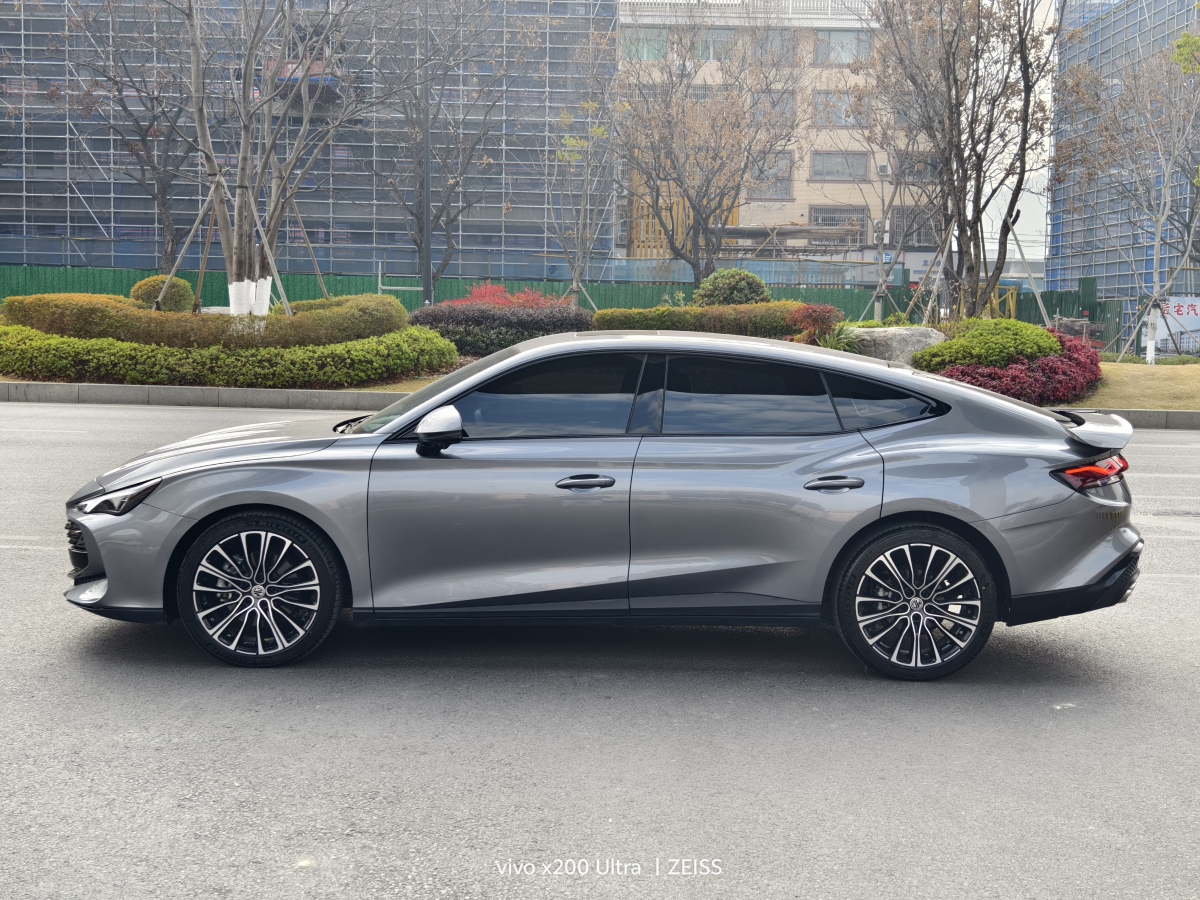 MG 7 2023 car image #11