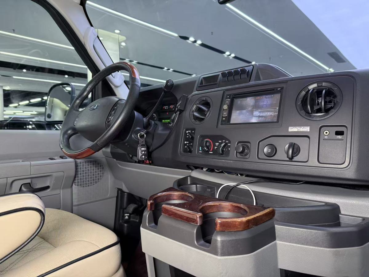 Ford E350 2015 #11 Ford E350 2015 car image #11