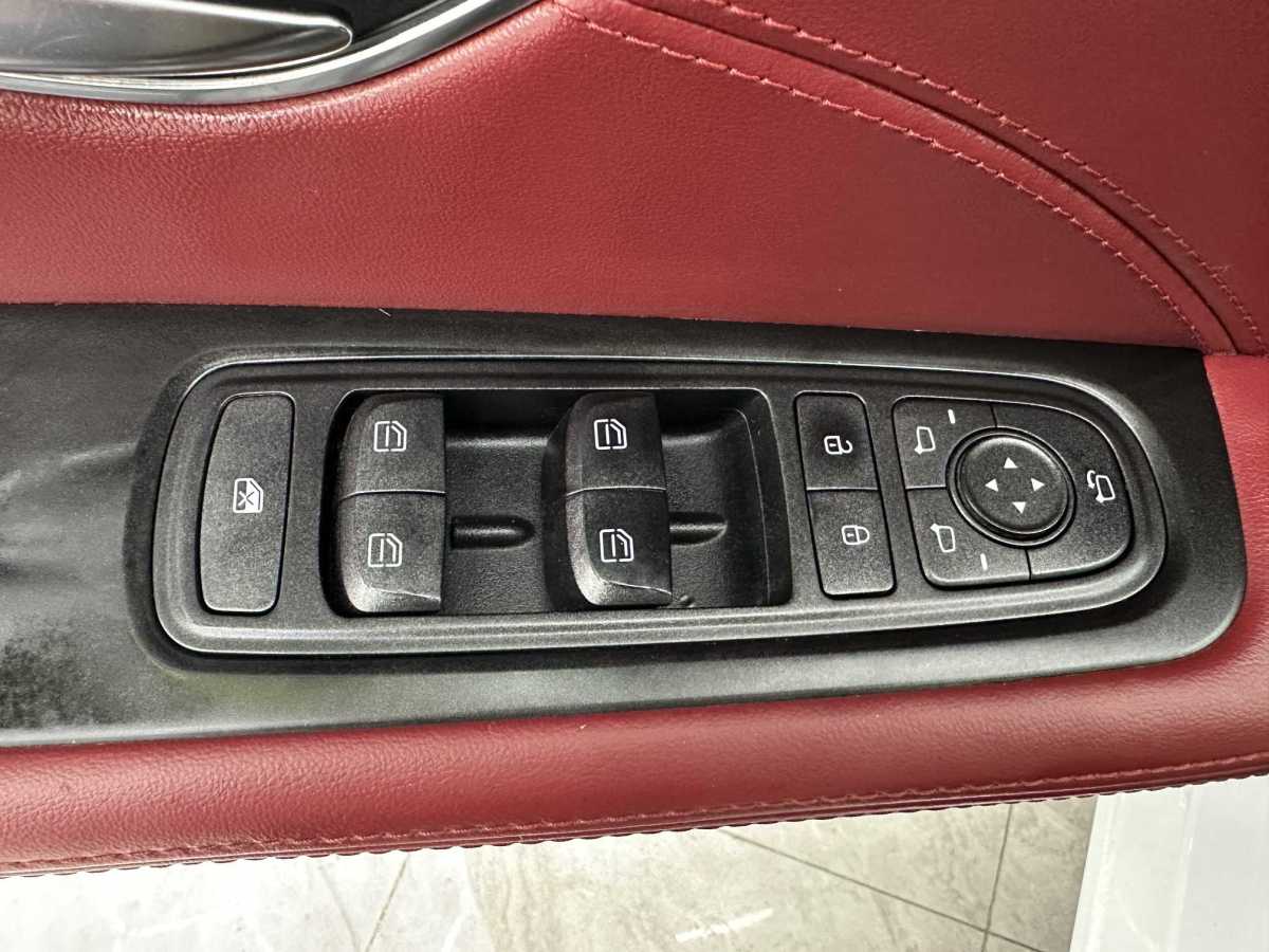 Jetour X70 PLUS 2022 car image #11