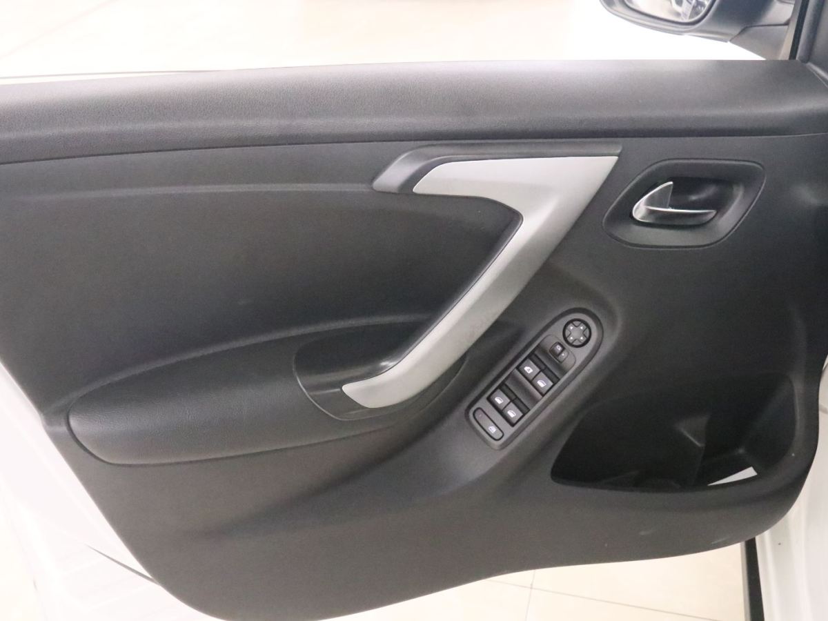 Citroen 2015 car image #11