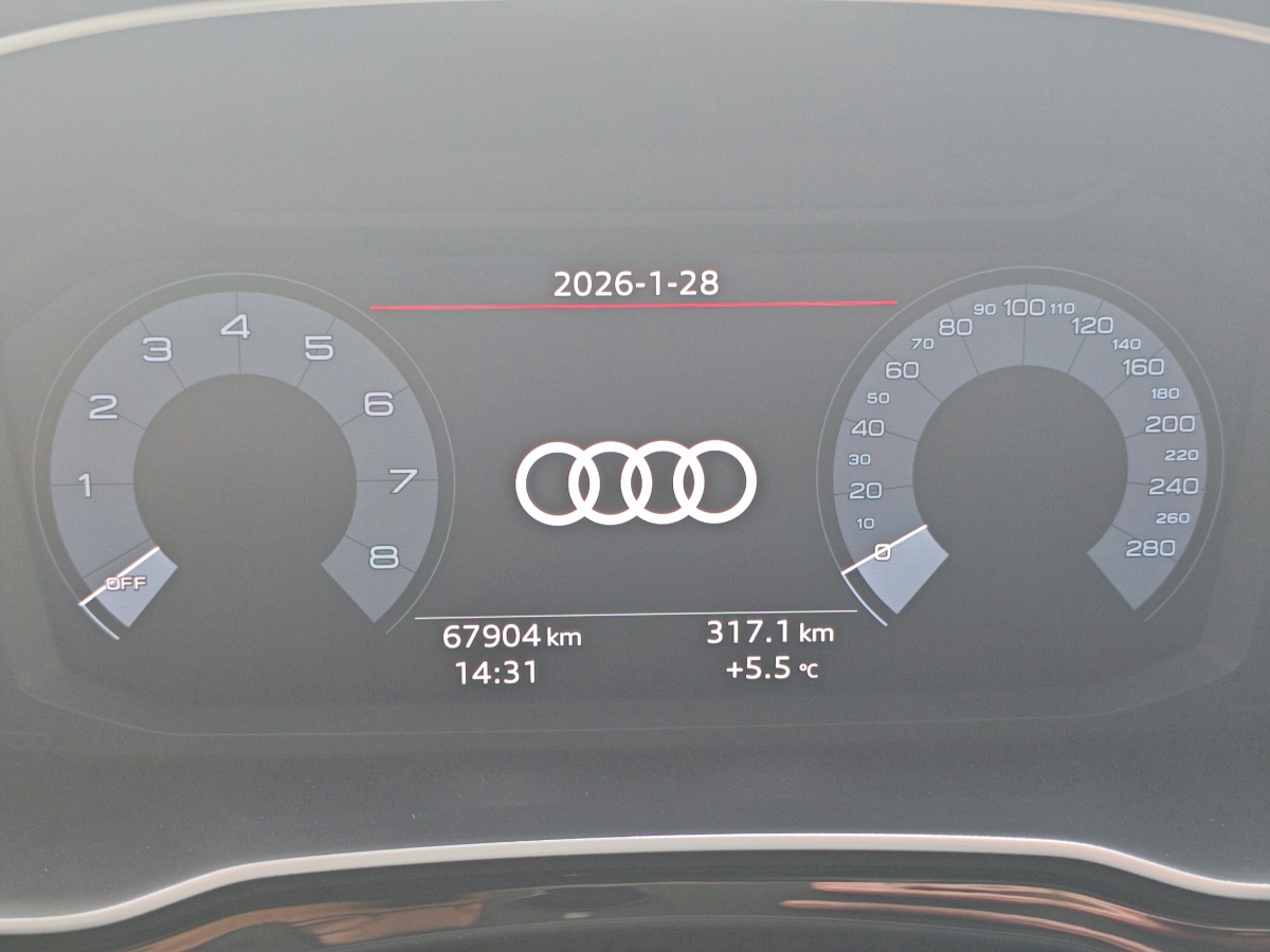 Audi 2019 car image #11