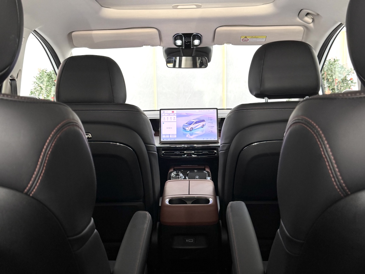 GAC Trumpchi E8 New Energy 2025 car image #11