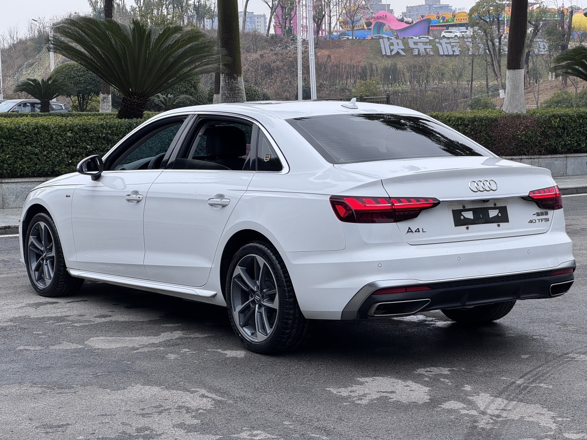 Audi A4L 2020 car image #11