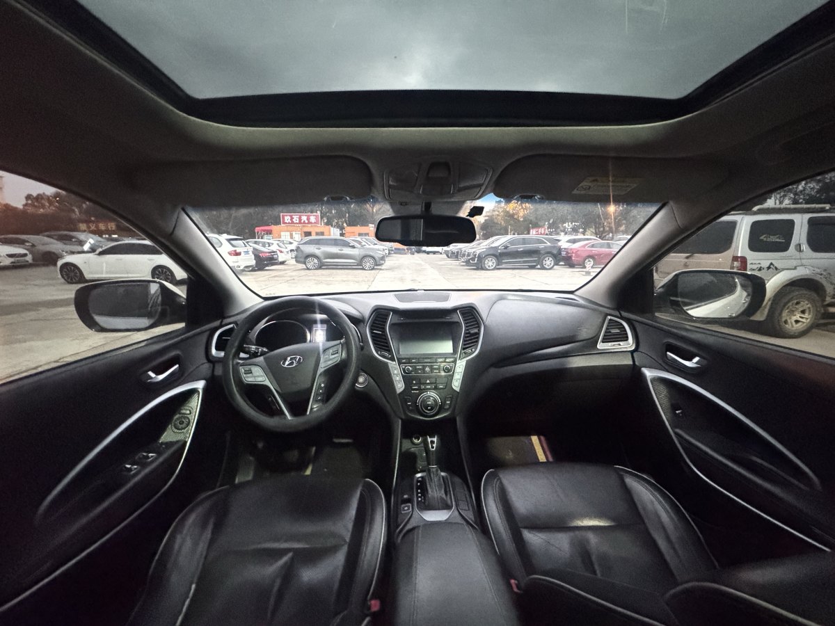 Hyundai Santa Fe 2017 #11 Hyundai Santa Fe 2017 car image #11