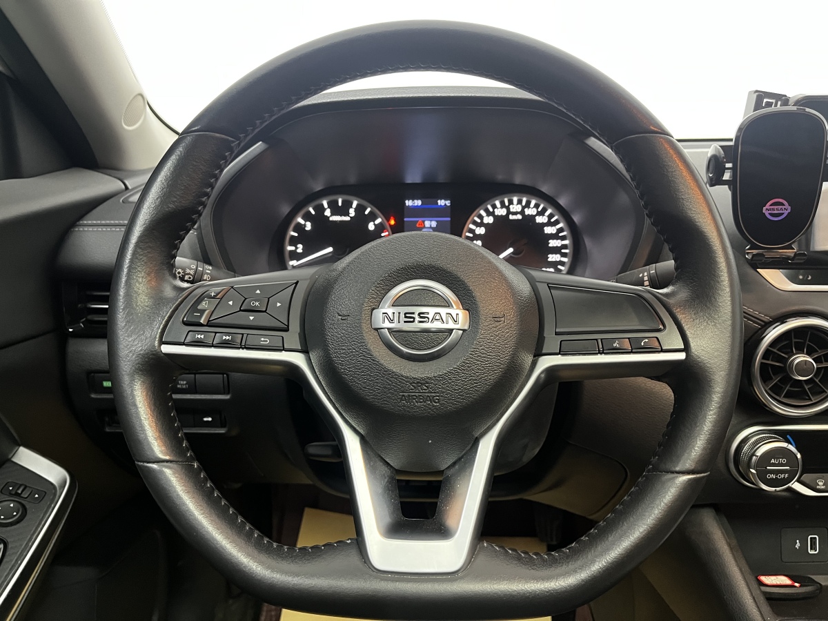 Nissan 2023 car image #11