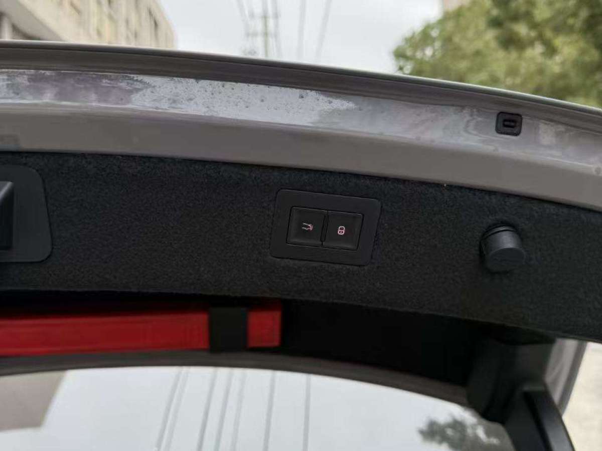 BYD Han 2025 car image #11