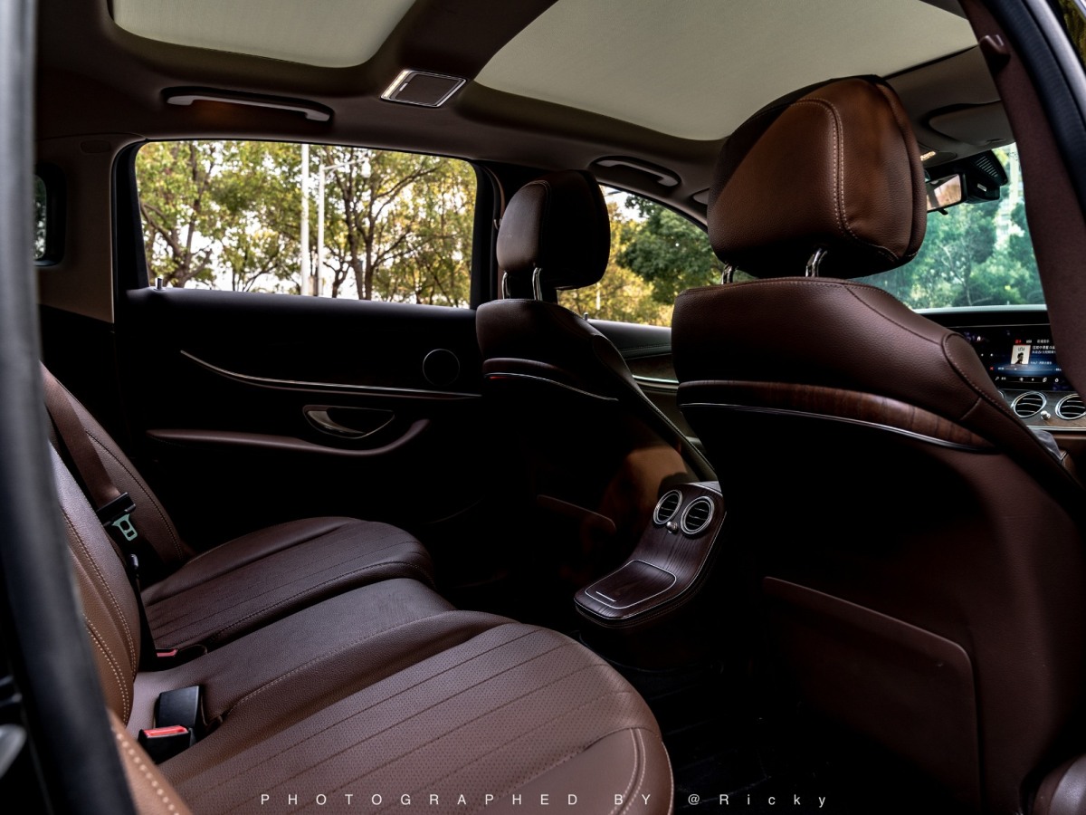 Mercedes-Benz 2023 car image #11