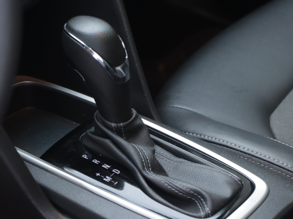 Chevrolet Cavalier 2017 صورة سيارة #11