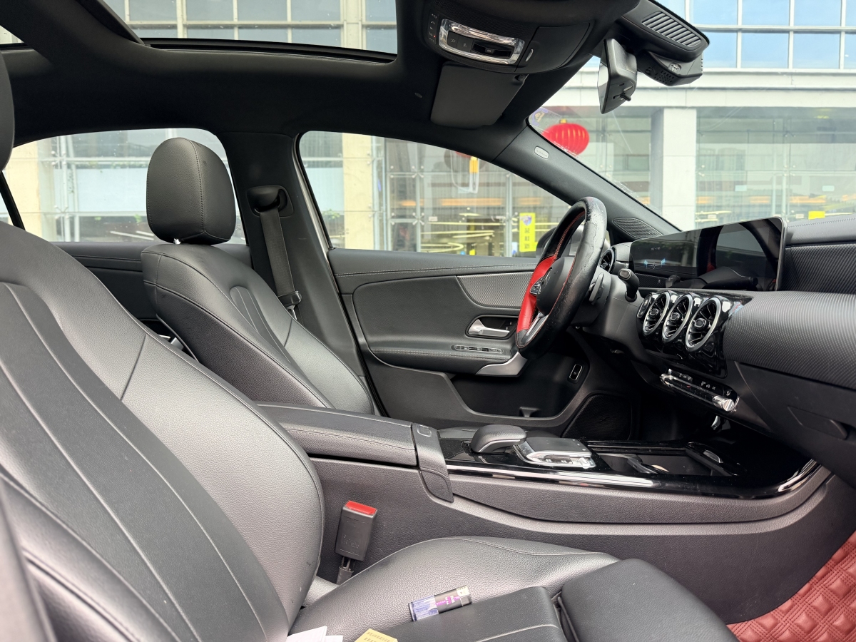 Mercedes-Benz A Class 2019 car image #11