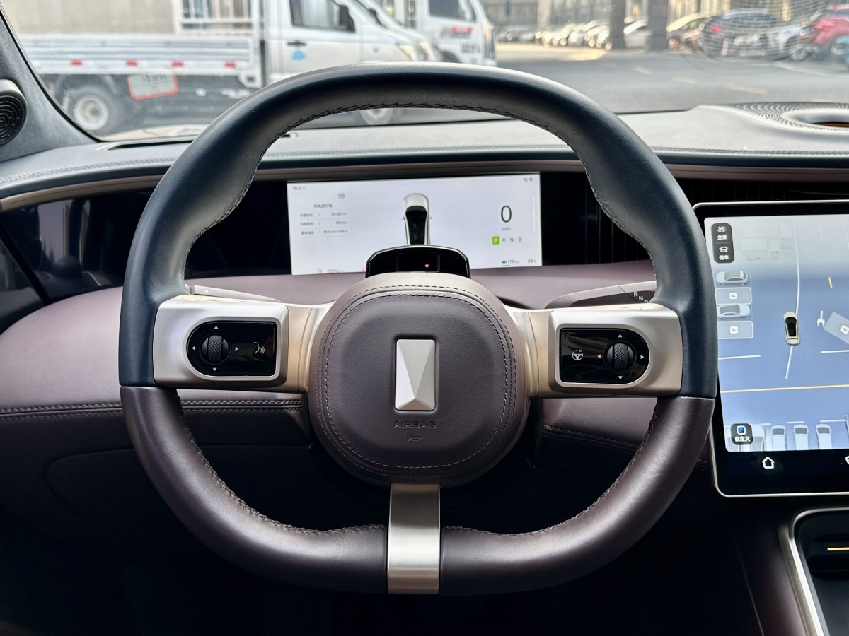 Avatr 11 2024 immagine di auto #11