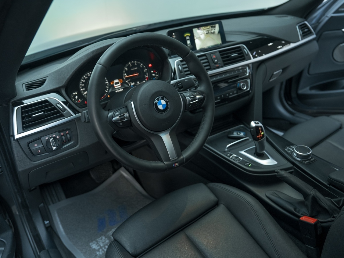 BMW 2020 car image #11