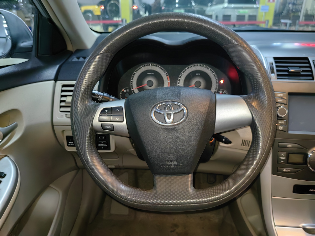 Toyota Corolla 2014 car image #11