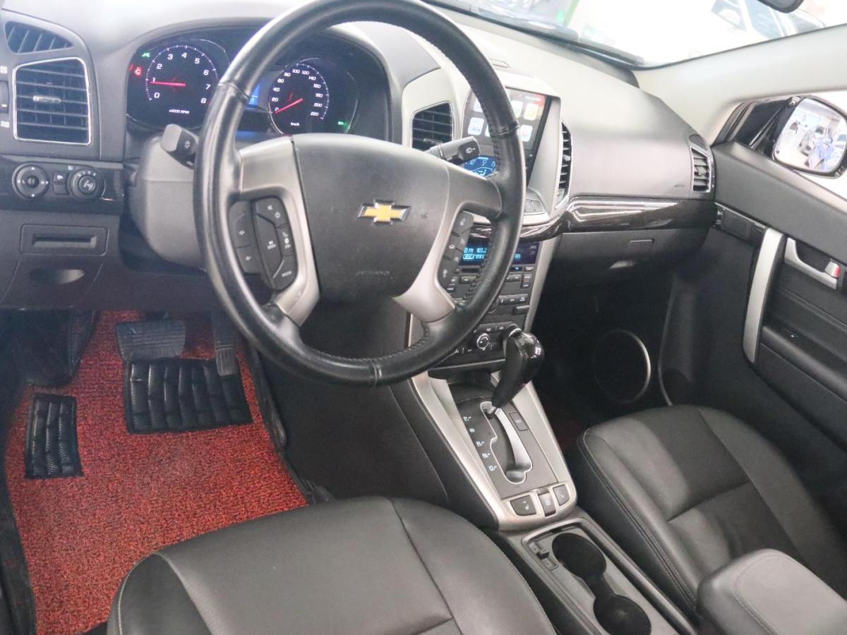 Chevrolet Captiva 2016 car image #11