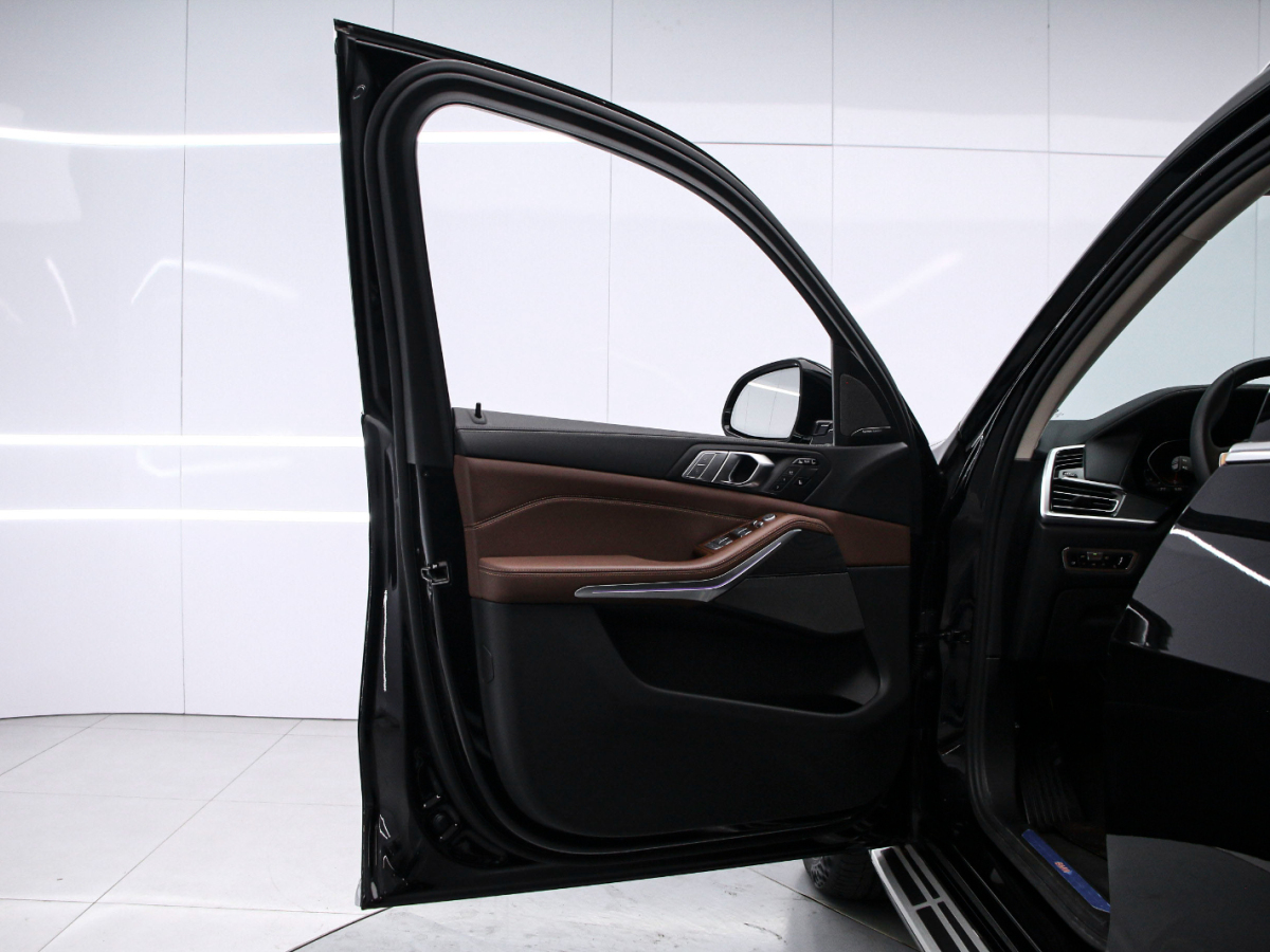 BMW X7 2020 صورة سيارة #11