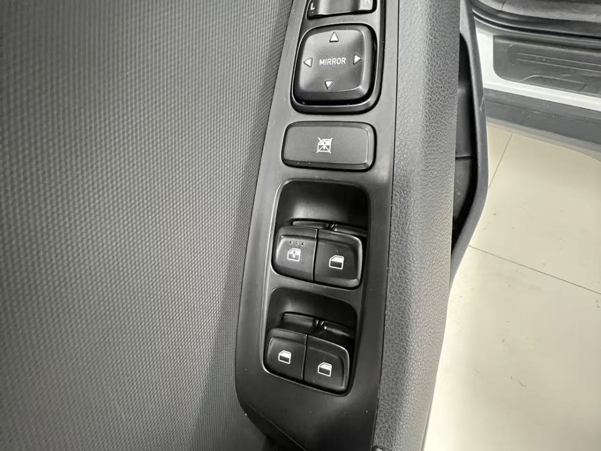 Hyundai ix35 2022 car image #11