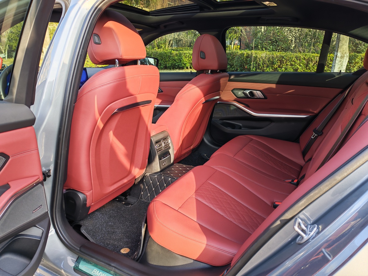 BMW i3 2023 immagine di auto #11