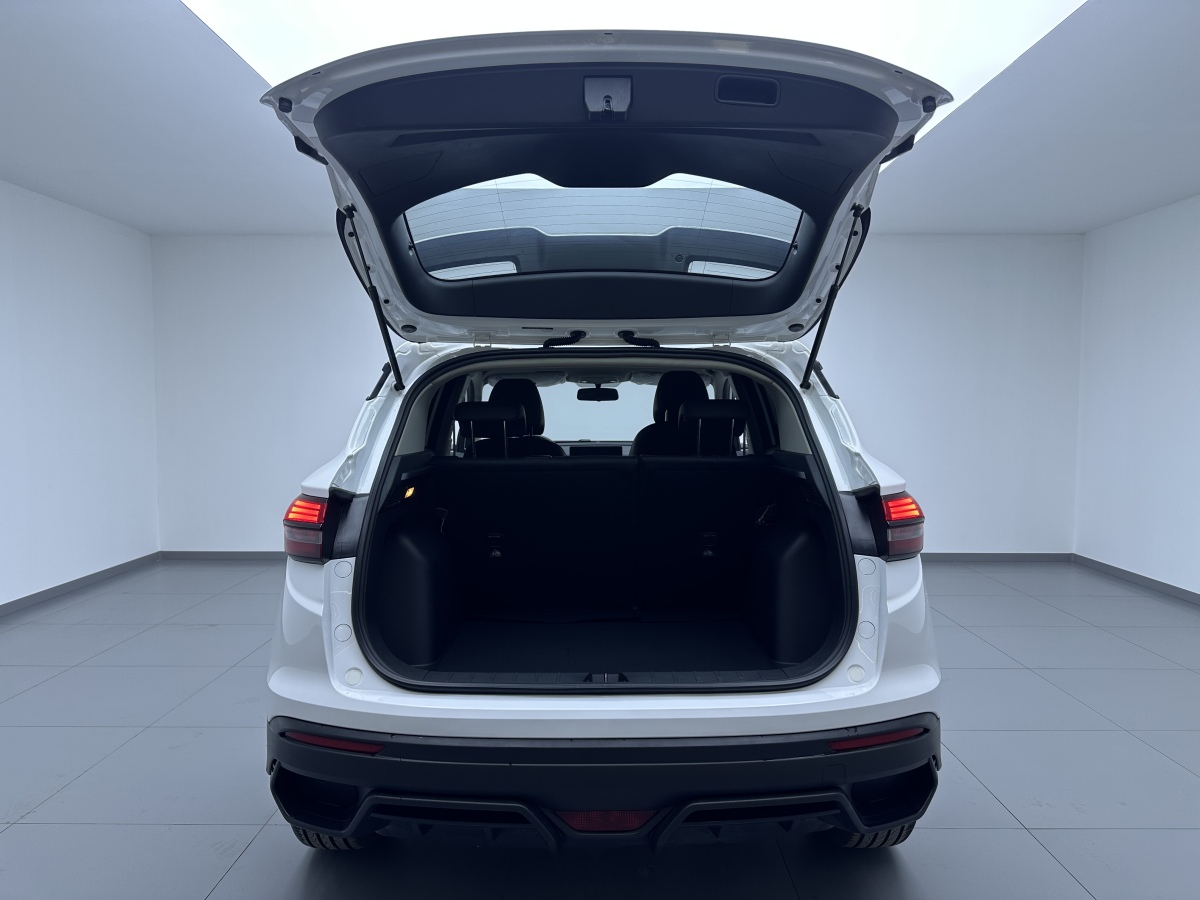 GEELY Coolray 2025 car image #11