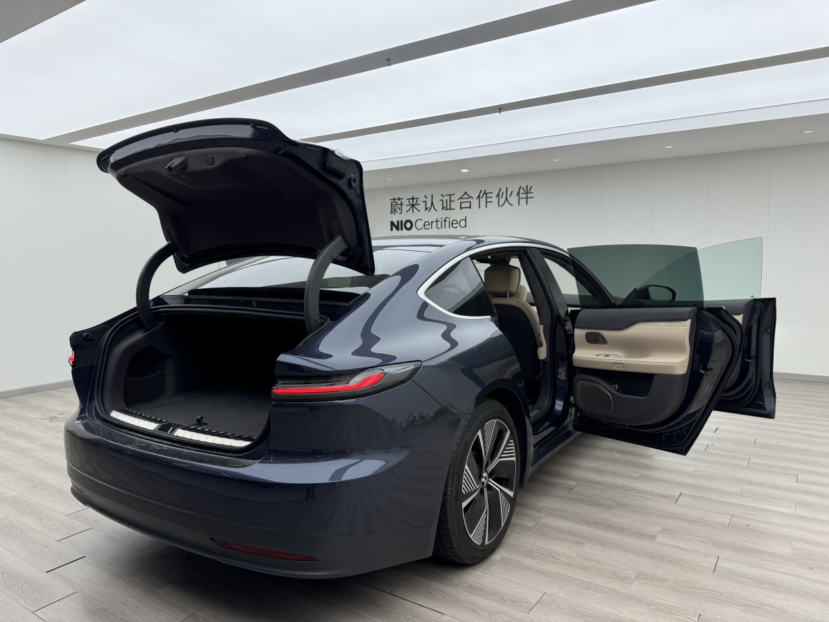 NIO ET7 2024 car image #11