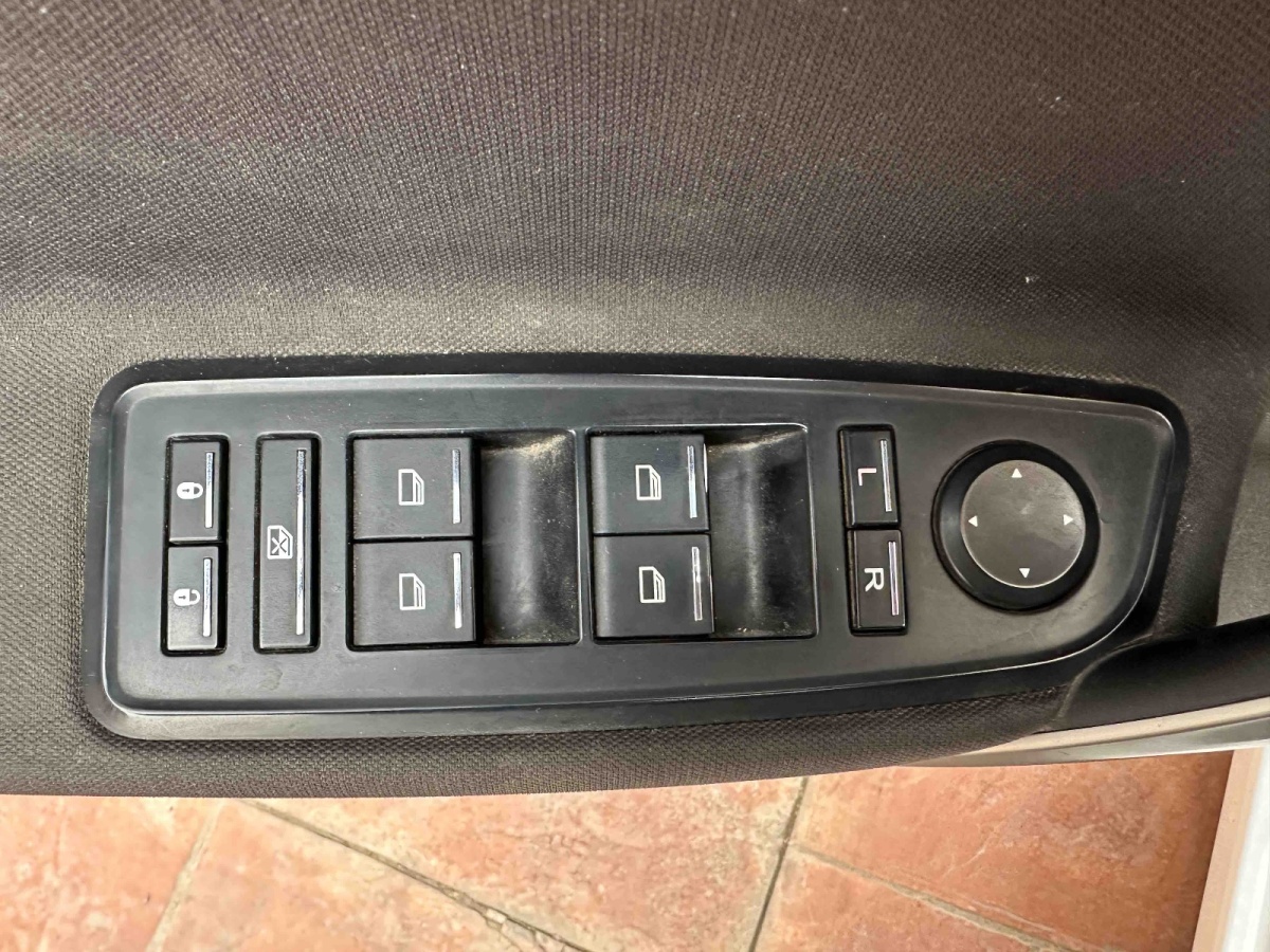 名爵 MG5 2015 汽车图片 #11