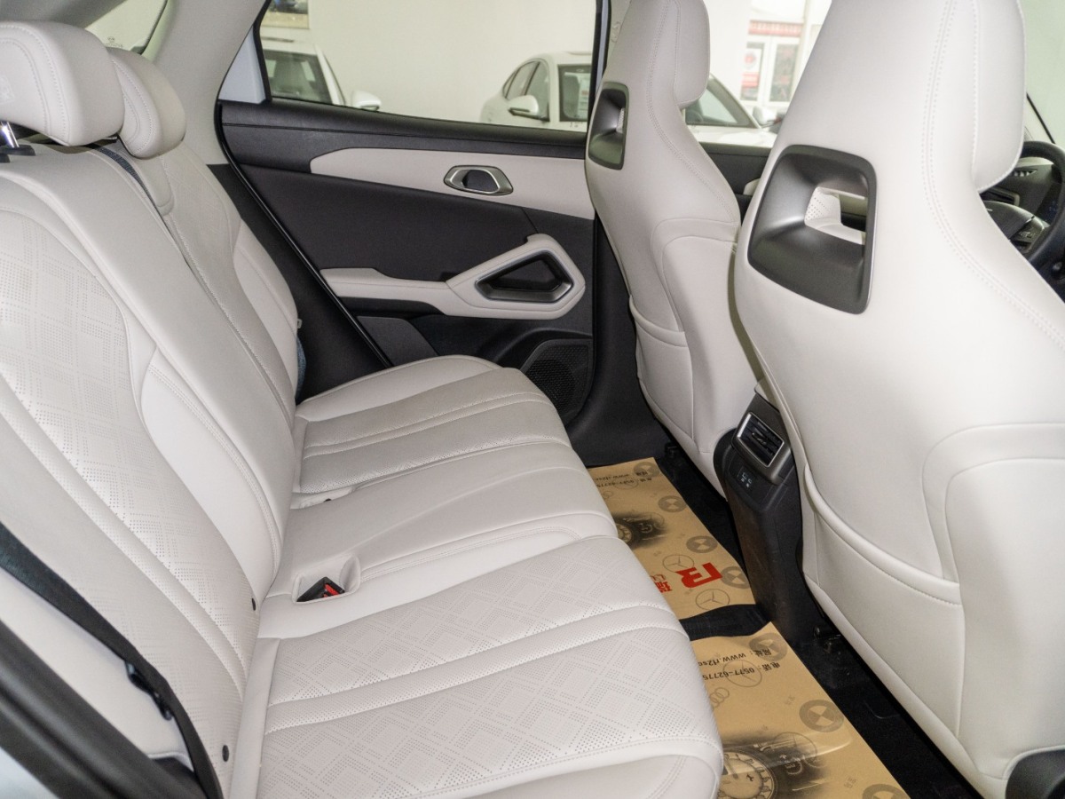 BYD YuanUP 2025 car image #11