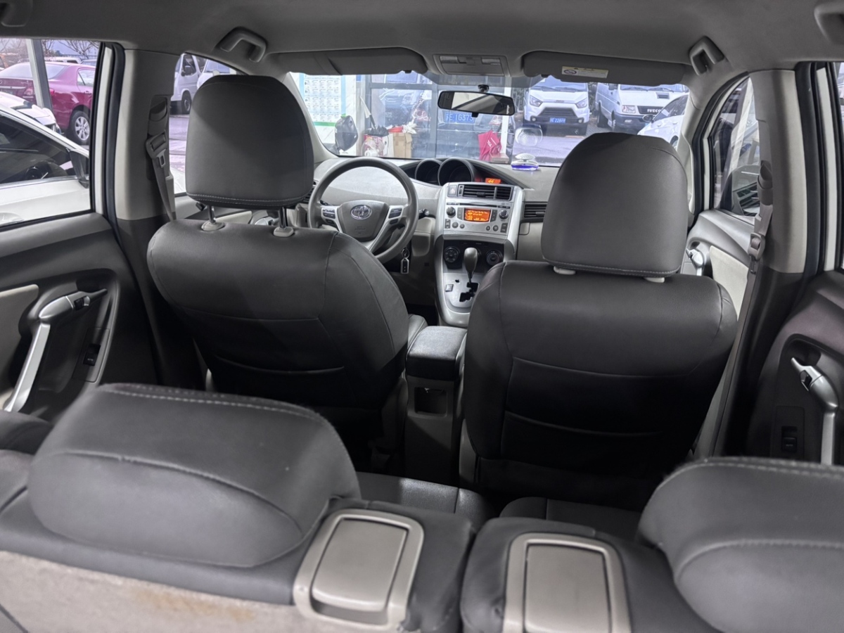 Toyota Verso 2016 immagine di auto #11