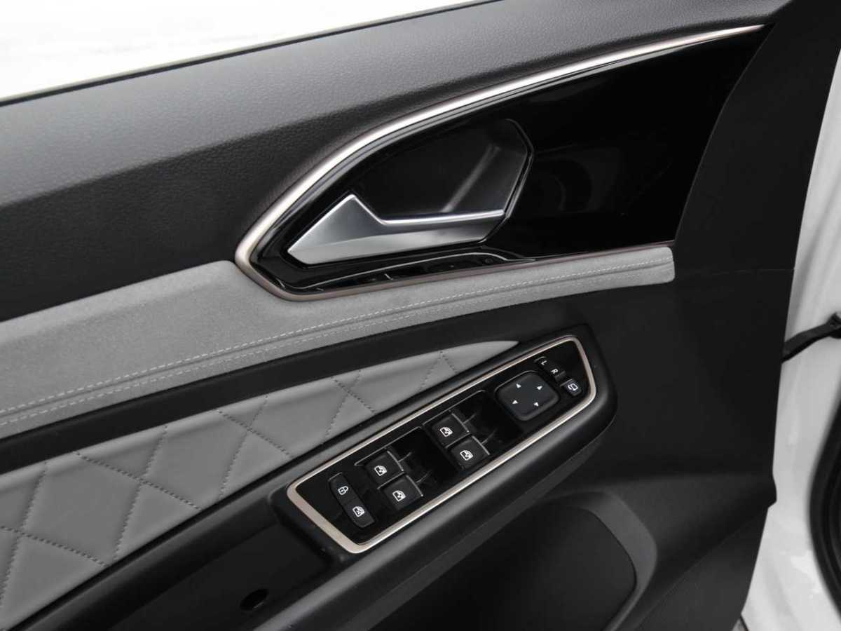 Ford VS5 2022 car image #11