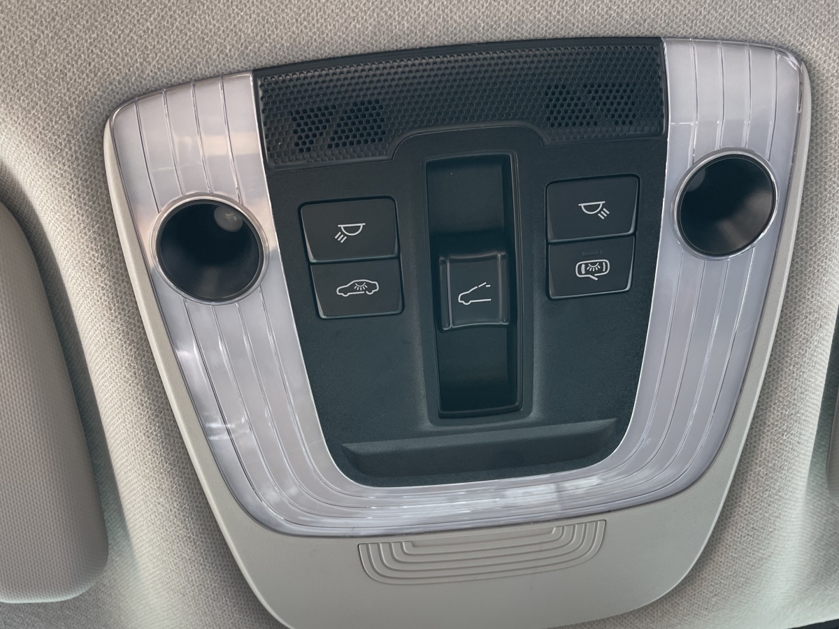 Kia Seltos 2023 imagen de coche #11