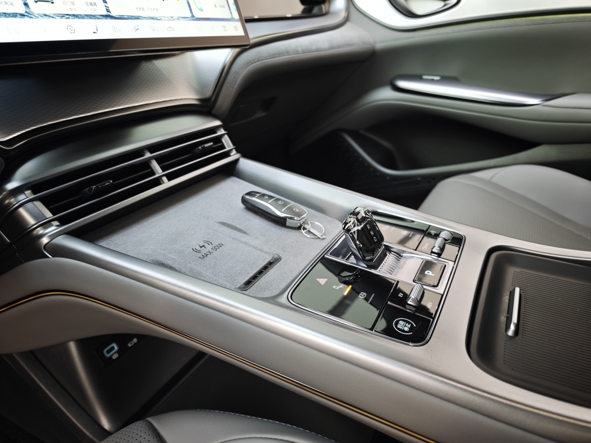 BYD Seal 07 DM-i 2024 صورة سيارة #11