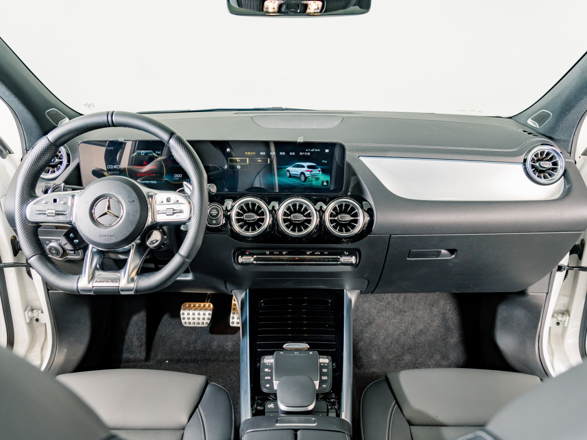 Mercedes-Benz GLA AMG 2023 car image #11