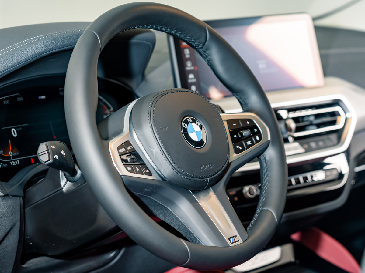 BMW X4 2025 صورة سيارة #11