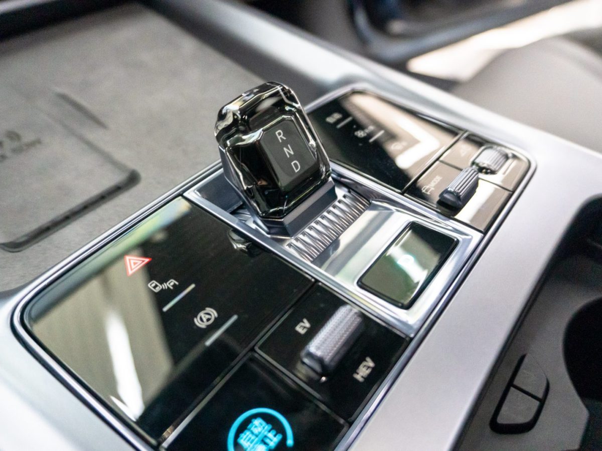 BYD Seal 07 DM-i 2024 صورة سيارة #11