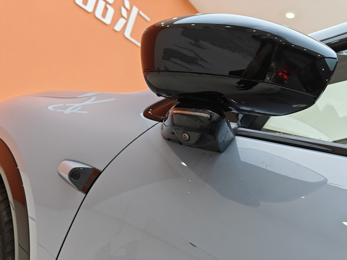Xpeng 2025 car image #11