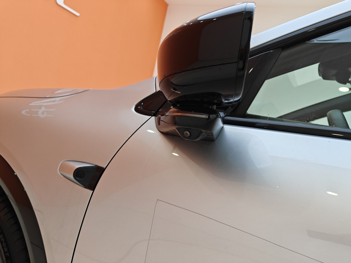 Xpeng 2025 car image #11