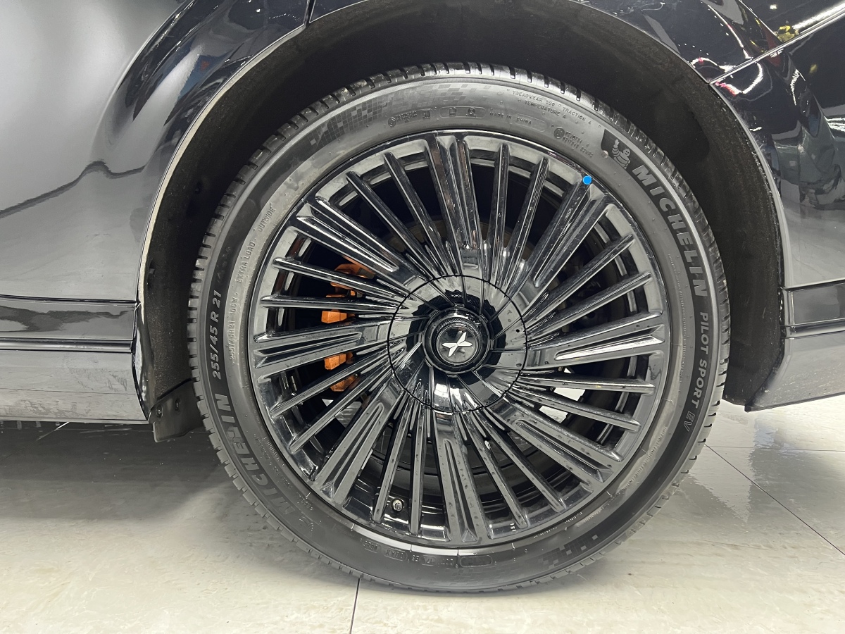 Xpeng G9 2025 car image #11