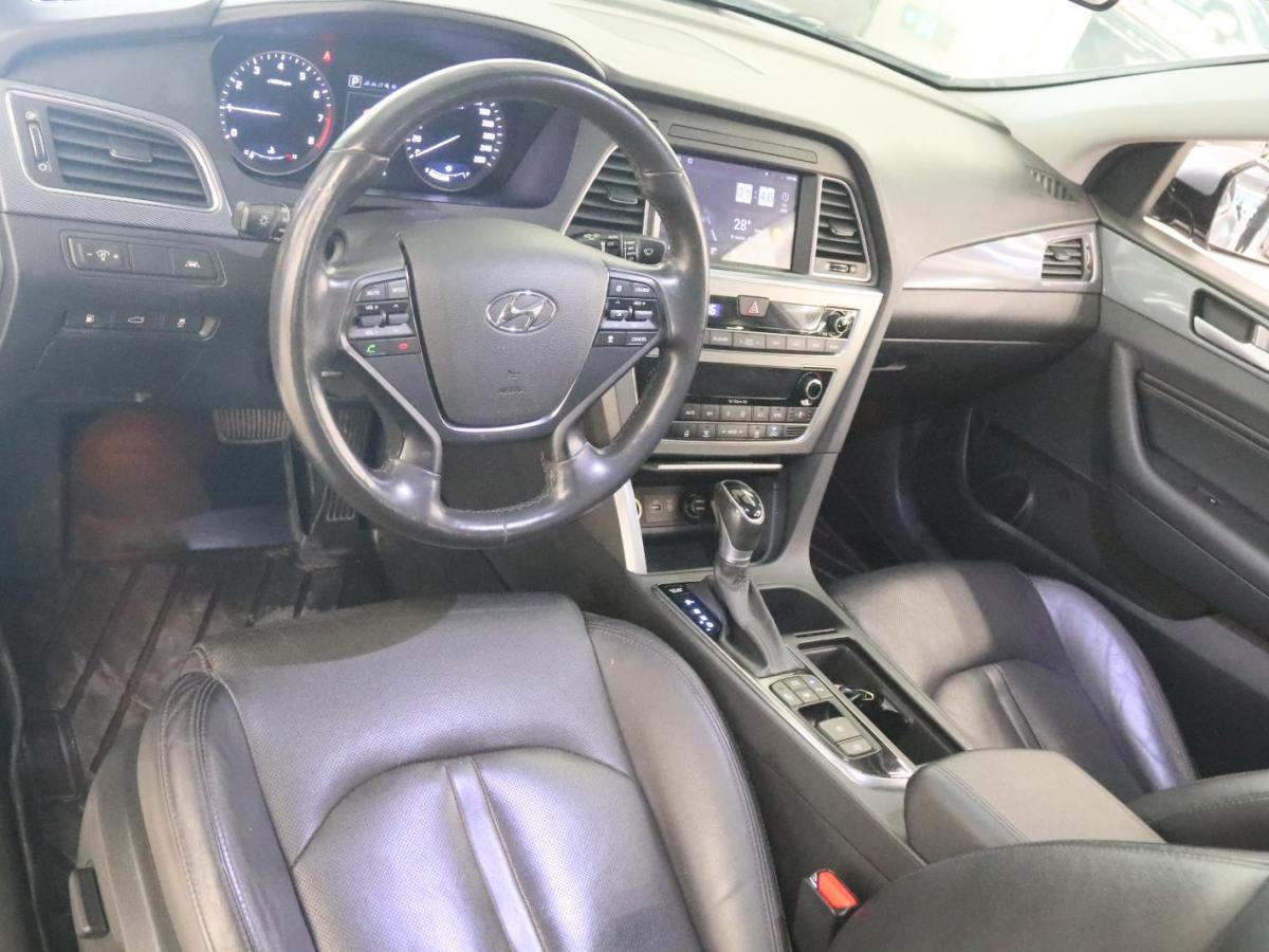 Hyundai Sonata 2015 immagine di auto #11