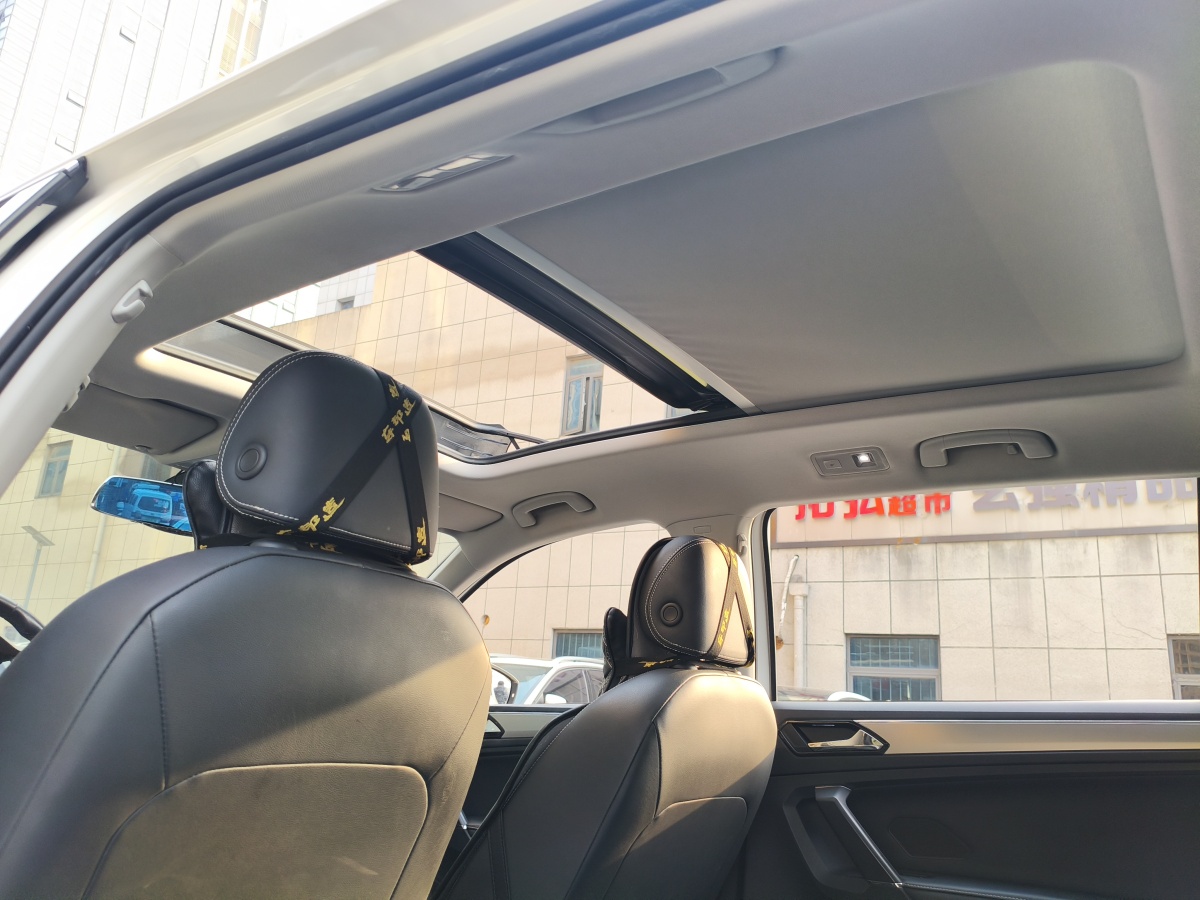 Volkswagen Tiguan X 2017 imagem de carro #11