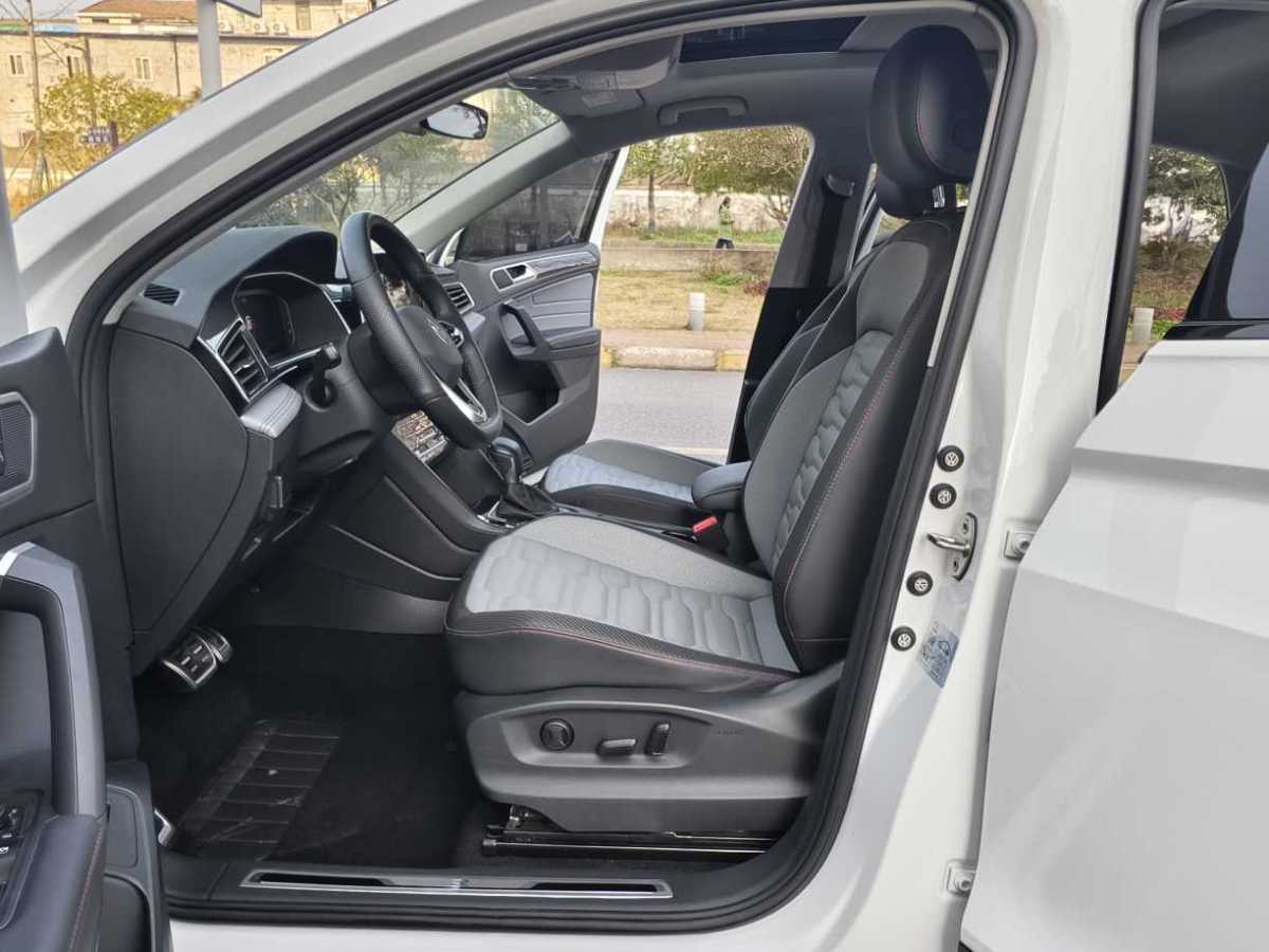 Volkswagen Tiguan X 2024 car image #11