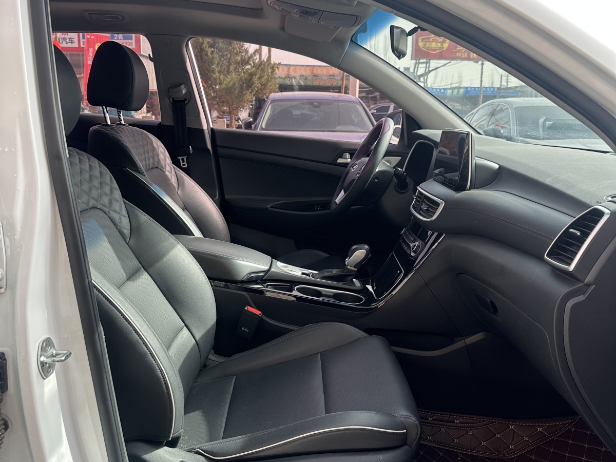 Hyundai Tucson 2019 car image #11