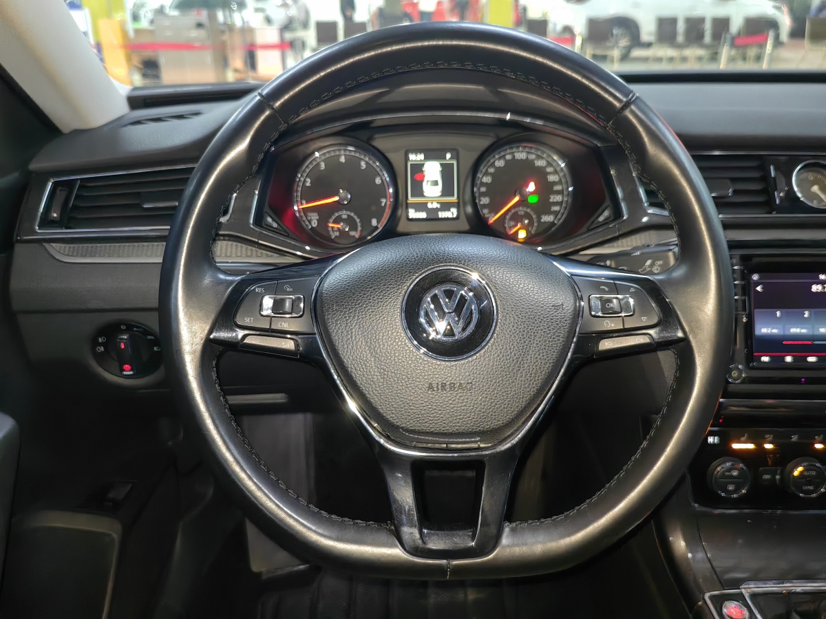 Volkswagen Passat 2018 #11 Volkswagen Passat 2018 car image #11