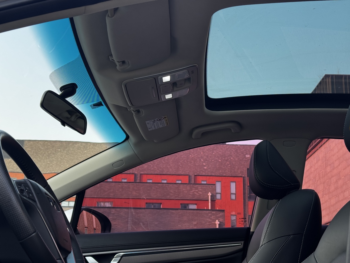 GEELY Emgrand GS 2018 car image #11