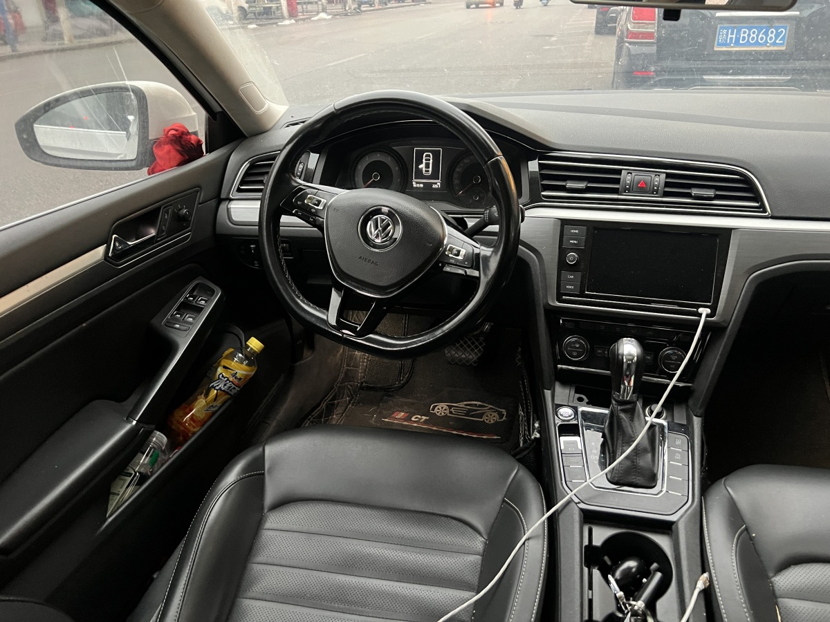 Volkswagen Lamando 2019 car image #11