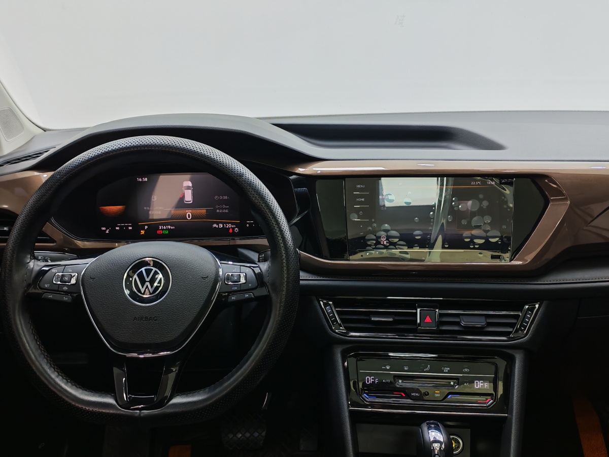 Volkswagen 2023 car image #11